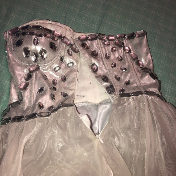 Hand made custom dress. - Picture 7 of 8